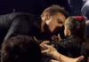 Critican a Luis Miguel por aparentemente besar a una niña en la boca durante su concierto