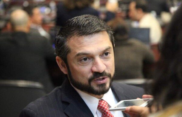 El problema no son los fiscales del MP, sino el procedimiento por el que fueron nombrados, señala diputado Yury Sabas