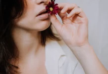 Logran devolver el olfato a un pequeño grupo de pacientes con covid persistente