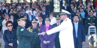Realizan traspaso de mando de las FFAA donde asume el General Roosevelt Hernández