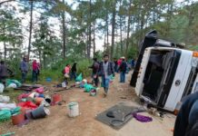 Varios heridos tras volcar camión con cortadores de café en Corquín, Copán