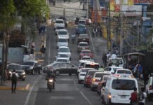 Inicia plan de alivio vial en la capital y advierten de sanciones para conductores