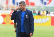 Diego Vázquez: «Clasificamos bien; el árbitro fue un desastre»