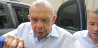 Porfirio Lobo: «disfruto el hecho que el pasado fin de semana una delegación de EEUU visitó a personeros del gobierno, pero un día después les quitan la visa»