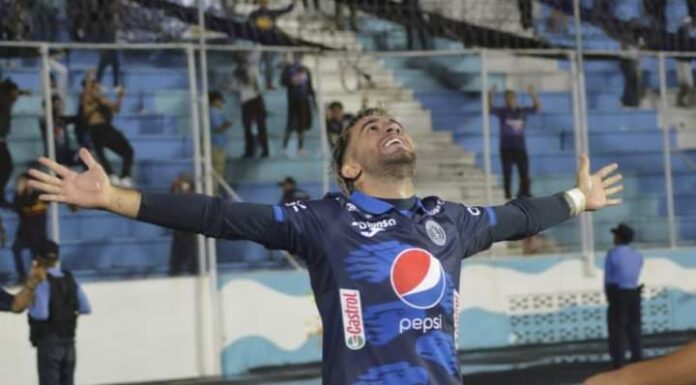 Con doblete de Auzmendi Motagua toma ventaja ante Marathón en semifinales