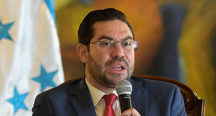 Jorge Cálix mantiene firme sus aspiraciones presidenciales en Libre