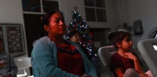 Migrantes varados en Juárez vivirán Navidad lejos de familias pero apoyados por albergues