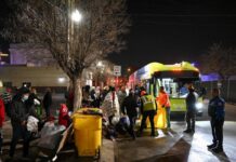 Alcalde de Nueva York restringe llegada de nuevos autobuses con migrantes