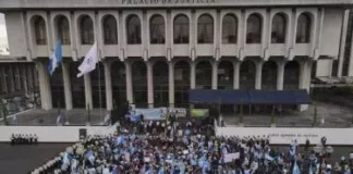 Detienen en Guatemala a dos estudiantes que se manifestaron contra la corrupción