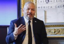 Canciller Reina insta al arzobispo Lenihan a abrir sus ojos y oídos a la gestión de la presidenta Castro