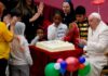 El papa celebra su 87 cumpleaños con una fiesta circense y rodeado de niños