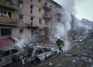 La capital de Ucrania amanece con explosiones masivas
