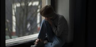 Una madre es condenada en Francia por dejar solo a su hijo durante dos años