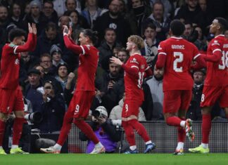 El Liverpool vence al Fulham y se medirá al Chelsea en la final de la Copa de la Liga
