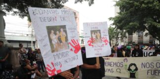 Mujeres hondureñas conmemoran su día exigiendo justicia y el fin de la violencia machista