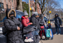 Nueva York acusa a Texas de «utilizar» a los migrantes al enviarlos a Nueva Jersey