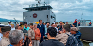 EE. UU. dona dos embarcaciones y seis camiones a Honduras para labores humanitarias