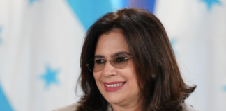 Analistas consideran prematuro someter a Rixi Moncada a dos años de campaña