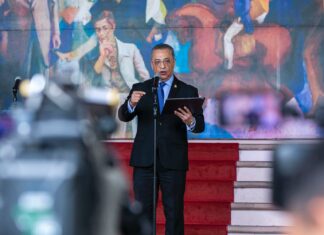Titular de la CNBS niega que haya escasez de dólares en Honduras