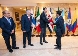 Delegación hondureña presenta proyecto del ferrocarril interoceánico a misión de Qatar