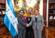 Presidenta Castro juramenta nuevos ministros de Salud, Infraestructura y FHIS