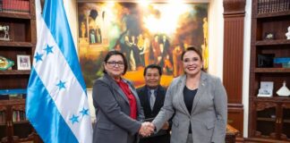 Presidenta Castro juramenta nuevos ministros de Salud, Infraestructura y FHIS