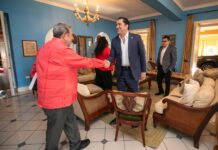 Héctor Zelaya visita San Vicente y las Granadinas para anticipar el traspaso de la presidencia de la CELAC