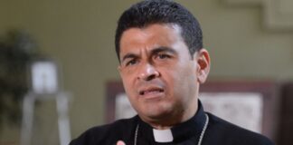 EE. UU. insta a Nicaragua a liberar al obispo Rolando Álvarez
