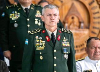 Jefe de Fuerzas Armadas de Honduras destaca y garantiza la importancia de la alternabilidad en el poder y el respeto a la Constitución