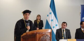 Juramentan al nuevo rector y demás autoridades de la UNAH