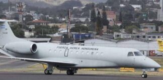 Secretaría de Defensa entrega documentación para la subasta del avión presidencial