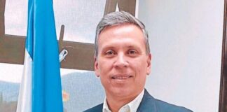 Doctor Carlos Aguilar: «Es inaceptable las largas filas, hay que tomar decisiones”