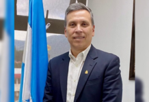 El IHSS busca mejorar los servicios con entrega domiciliaria de medicamentos, anuncia el director Carlos Aguilar