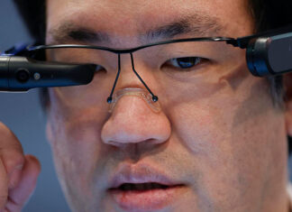 Robots con IA, televisiones transparentes o gafas para oír mejor, novedades de CES 2024