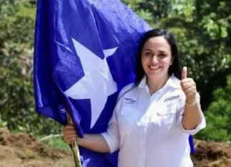 Fátima Juárez asume la presidencia del Partido Nacional según lo establecido por la ley