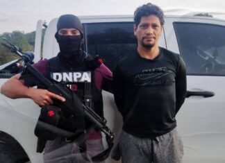 Agentes de la DNPA capturan al exfutbolista Óscar “Pescado” Bonilla por liderar una banda de narcotráfico