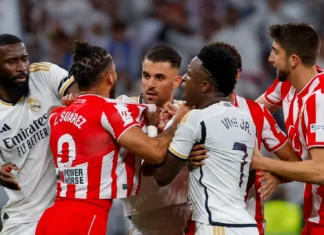 El Real Madrid derrota al Almería en un polémico partido