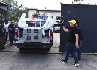 Entregan a sus familiares los cuerpos de tres mujeres asesinadas en el Caribe de Honduras