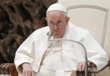 El papa Francisco lamenta que la humanidad camine en la oscuridad de las desigualdades y conflictos