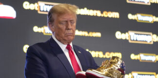 Trump lanza una marca de zapatillas tras la multa millonaria que le impuso un juez