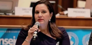 «Bedigo la vida de mi esposo», dice exprimera dama en el día de inicio del juicio del expresidente Juan Orlando