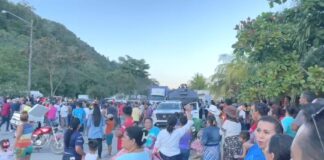 Pobladores bloquean la CA-13 en Baracoa, Cortés rechazando construcción de una térmica