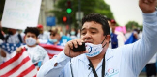 El gobierno hondureño ha sido incompetente y dañan a los migrantes, señala el presidente de la Fundación 15 de Septiembre, Juan Flores