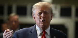 Trump es eliminado de las primarias en el estado de Illinois por insurrecto