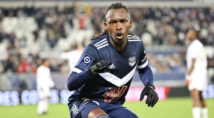 Alberth Elis se ha despertado y se recupera gradualmente, dice su club