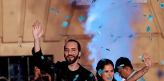 Nayib Bukele autoproclama su victoria en El Salvador y en su fiesta arremete contra los críticos