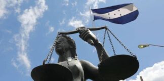 En completo hermetismo llegan algunos magistrados a las instalaciones de la CSJ