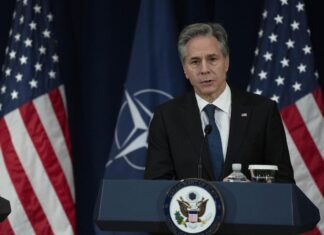 Estados Unidos restringirá visas a extranjeros que usan software espía contra periodistas y activistas