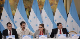 Empresario señala que el oficialismo está allanando el camino para una Constituyente en el país