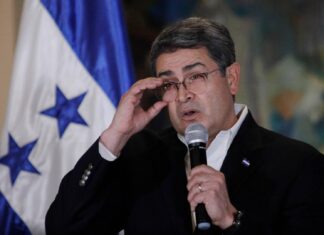 Juan Orlando Hernández habría contado con el respaldo de pandillas para ganar las elecciones, según la DLCN